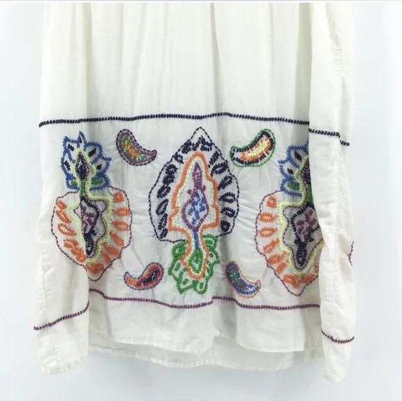 Aerie Cute Tunic. Embroidered boho/shirk. Adorable. Size Medium. - Picture 2 of 8